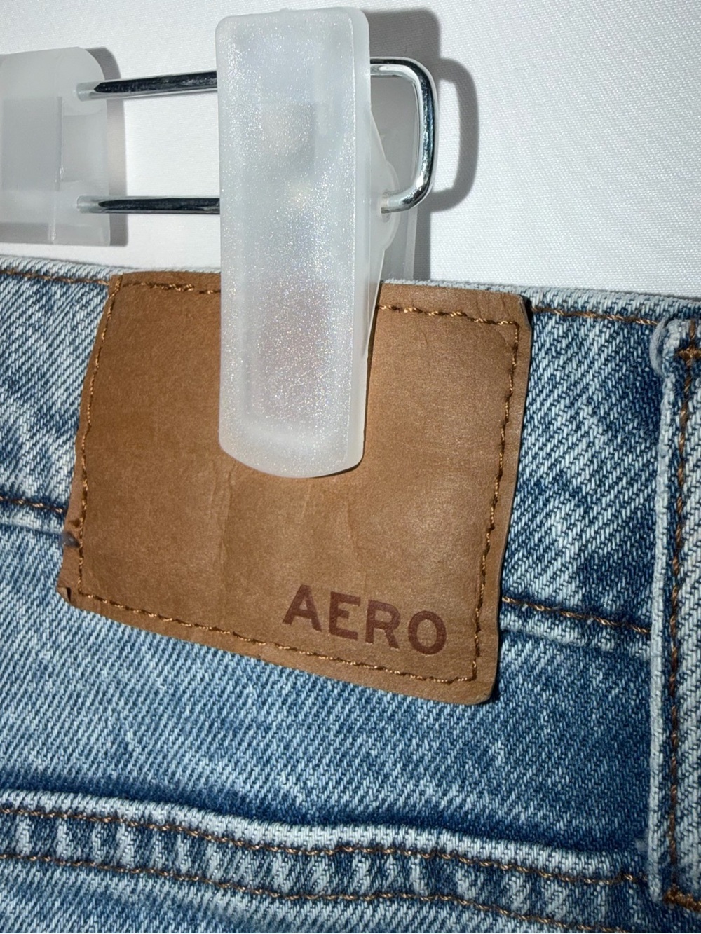 Aeropostale Women's Light Blue Slim Straight Jeans - Picture 4 of 5